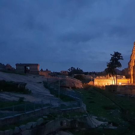 Padmaa Hampi Villa Luaran gambar