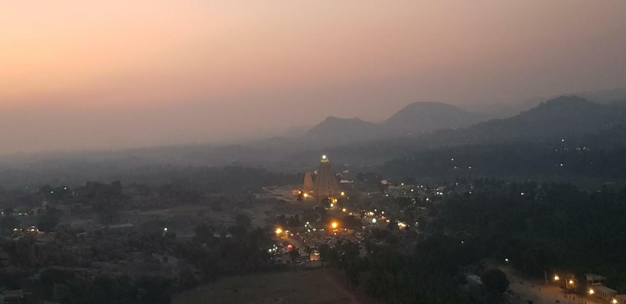 Padmaa Hampi Villa Luaran gambar